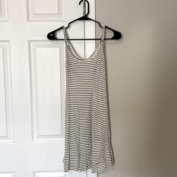 billabong black and white striped dress BILLABONG black and white striped flowy off the